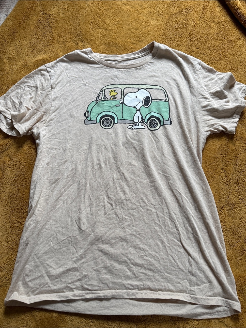 Snoopy Short Sleeve T‑Shirt in Cream with Green Car Graphic
